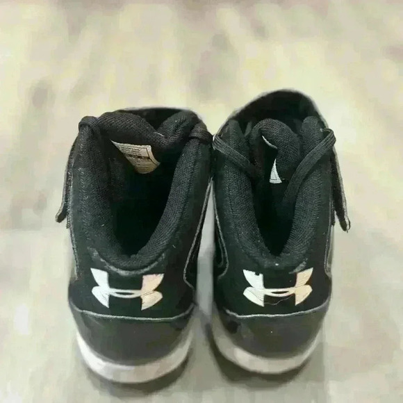 Under Armour Renegade Black Football Cleats Men’s Size 8 - Picture 4 of 6